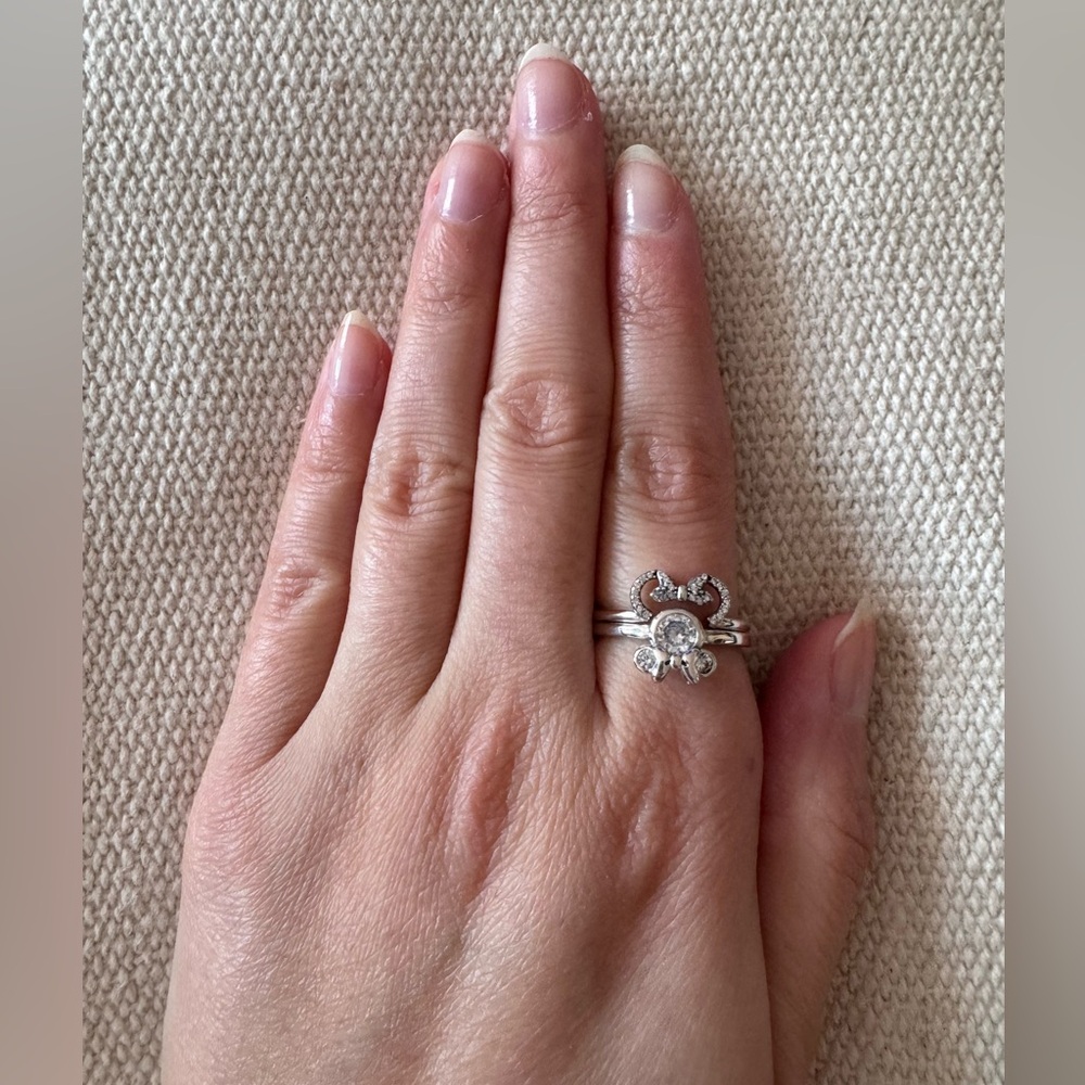 Sparkling Bow Ring Set with Crystal Accents